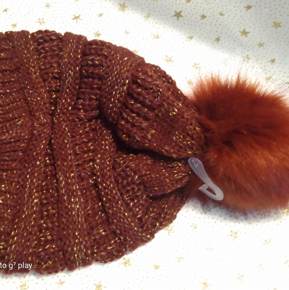 NWT Harry Potter Beanie Winter hat with Ball - Picture 4 of 6